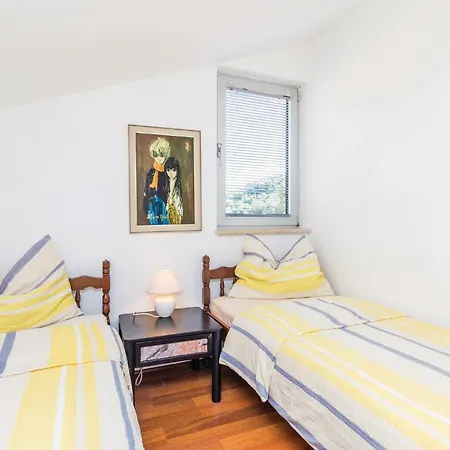 Lovely In With Kitchen Kampor