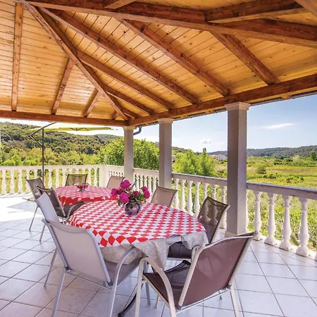 דירה Lovely In With Kitchen *