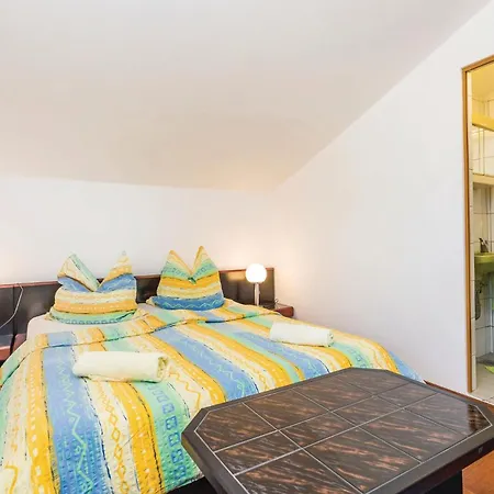 Appartement Lovely In With Kitchen Kampor