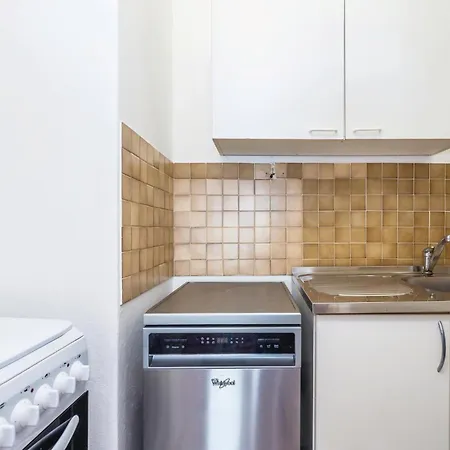 Appartement Lovely In With Kitchen Kampor